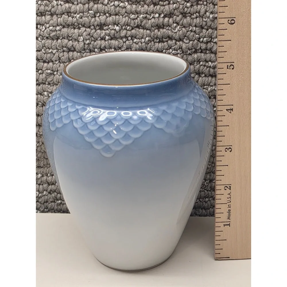 Bing & Grondahl Seagull Porcelain Vase Danbury Mint Denmark 3310/681.1 Blue Gold